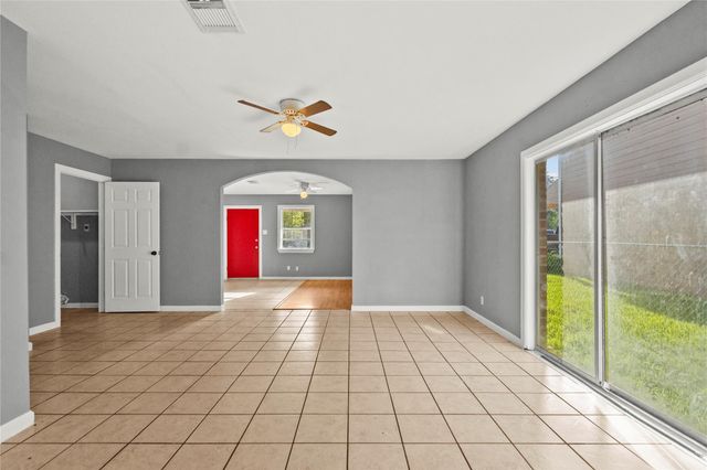 206 S Texas Street, Texas City, TX 77591