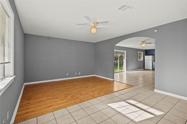 206 S Texas Street, Texas City, TX 77591