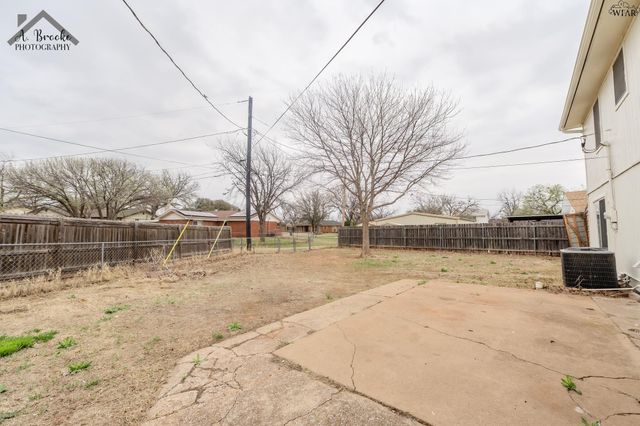 5222 JAMAICA DRIVE, Wichita Falls, TX 76310
