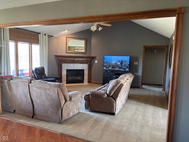 5556 W Stinemyer Road, New Palestine, IN 46163