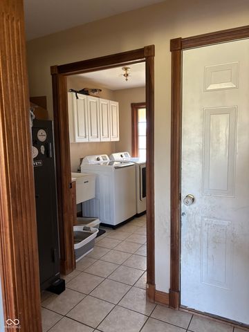 5556 W Stinemyer Road, New Palestine, IN 46163