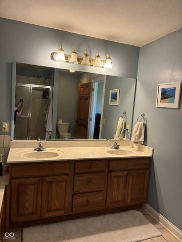 5556 W Stinemyer Road, New Palestine, IN 46163