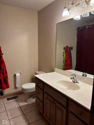 5556 W Stinemyer Road, New Palestine, IN 46163