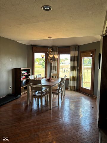 5556 W Stinemyer Road, New Palestine, IN 46163