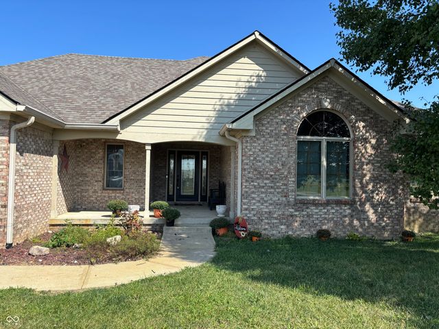 5556 W Stinemyer Road, New Palestine, IN 46163