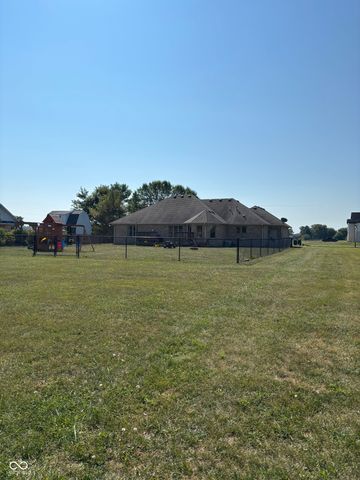 5556 W Stinemyer Road, New Palestine, IN 46163