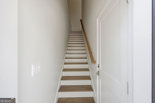 1123 Riverside Terrace, Gainesville, GA 30501