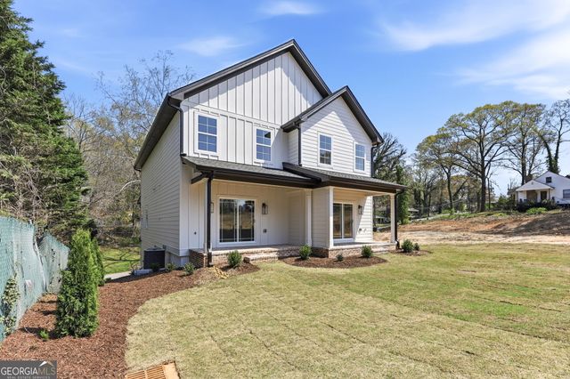 1123 Riverside Terrace, Gainesville, GA 30501