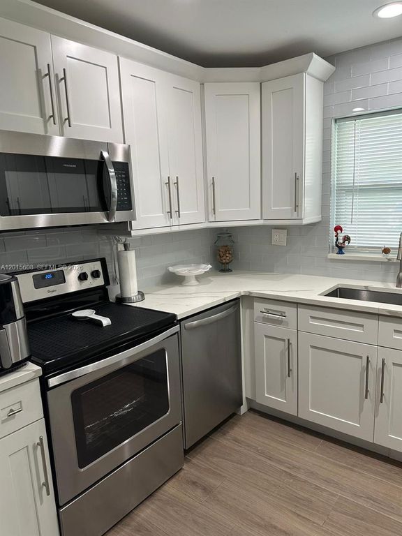 5169 Lakefront Blvd D, Delray Beach, FL 33484