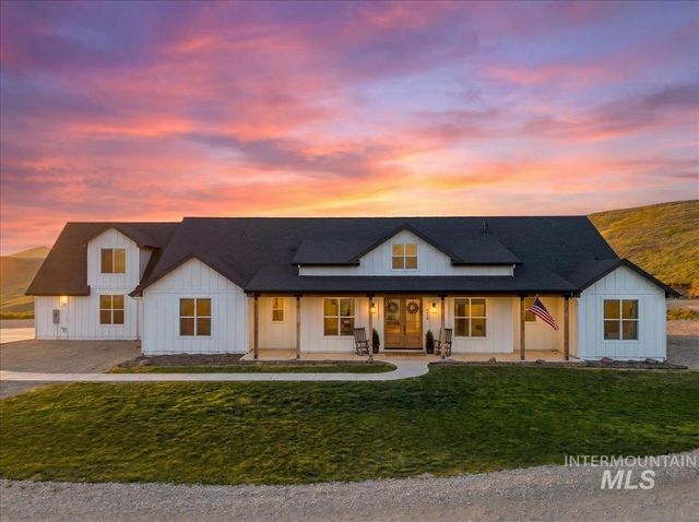 5251 Hidden Hollow Lane, Emmett, ID 83617