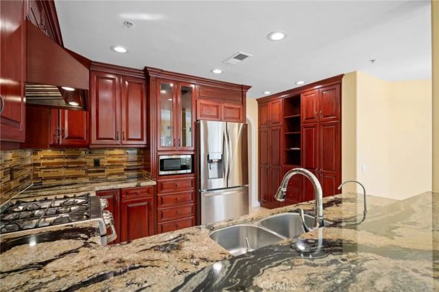 983 Calle Amable, Glendale, CA 91208