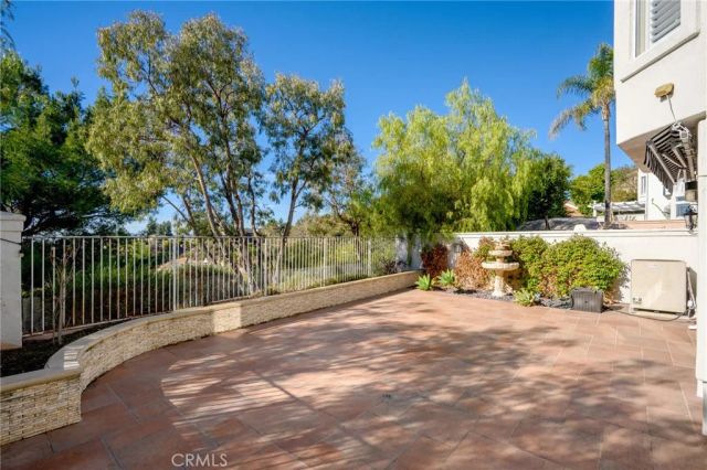 983 Calle Amable, Glendale, CA 91208