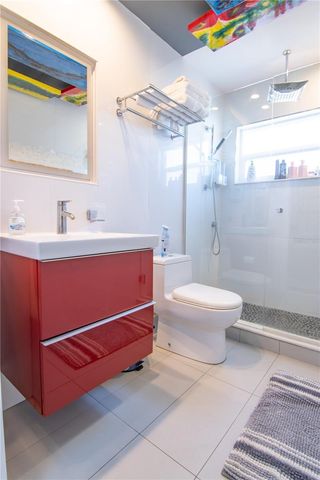 4050 4TH STREET N 116, St Petersburg, FL 33703