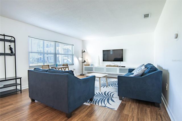 4050 4TH STREET N 116, St Petersburg, FL 33703