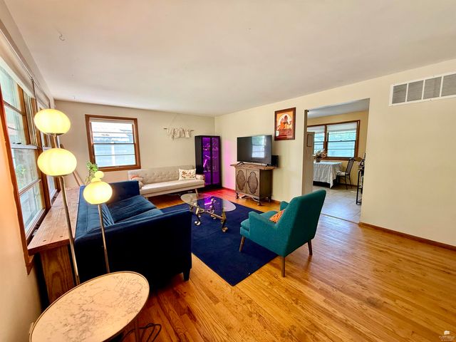 809 Goodrich Drive, Manhattan, KS 66502