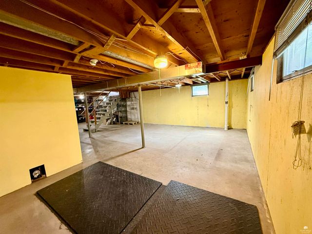 809 Goodrich Drive, Manhattan, KS 66502