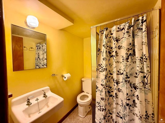 809 Goodrich Drive, Manhattan, KS 66502