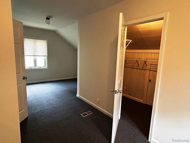 817 N DORCHESTER Avenue, Royal Oak, MI 48067