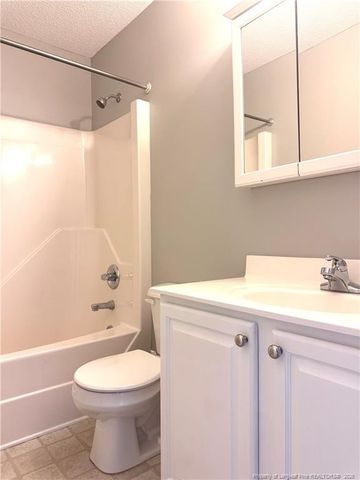 115 Dover Court E, Sanford, NC 27332