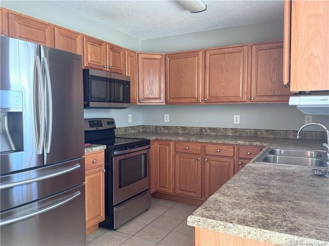 115 Dover Court E, Sanford, NC 27332