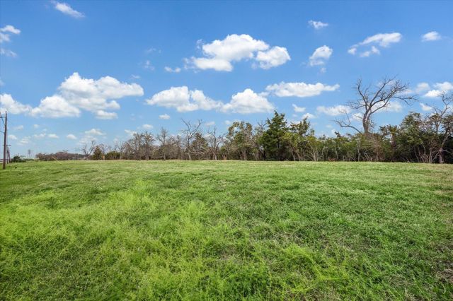 19411 Old Galveston Road, Webster, TX 77598