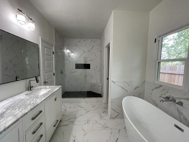 1302 E Humbolt Street, Fort Worth, TX 76104
