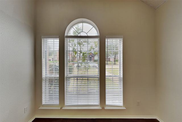 7101 Charleston Drive, Rowlett, TX 75089