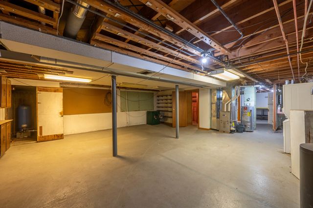 1785 W Pines Road, Oregon, IL 61061