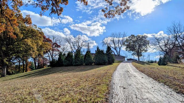 1785 W Pines Road, Oregon, IL 61061