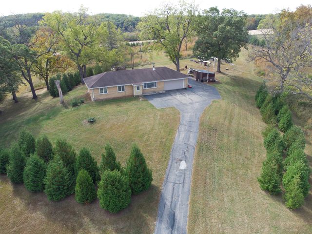 1785 W Pines Road, Oregon, IL 61061