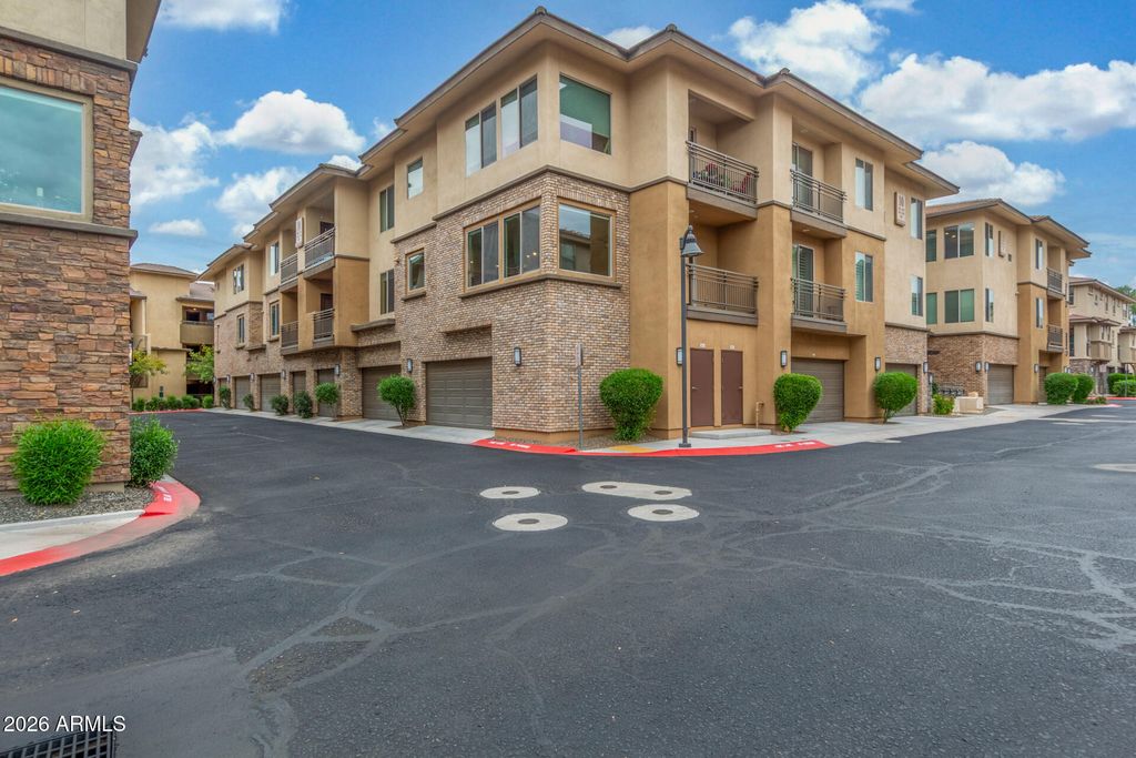 17850 N 68TH Street 2088, Phoenix, AZ 85054 — photo 2