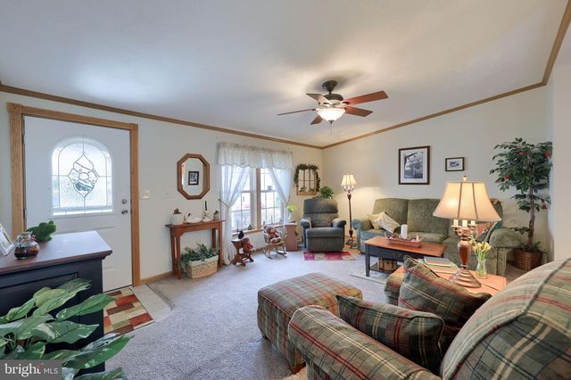 1048 HEMLOCK CIR, Manheim, PA 17545