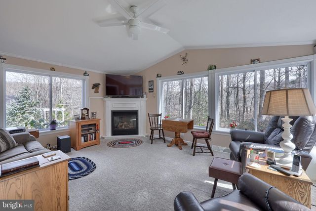 1048 HEMLOCK CIR, Manheim, PA 17545