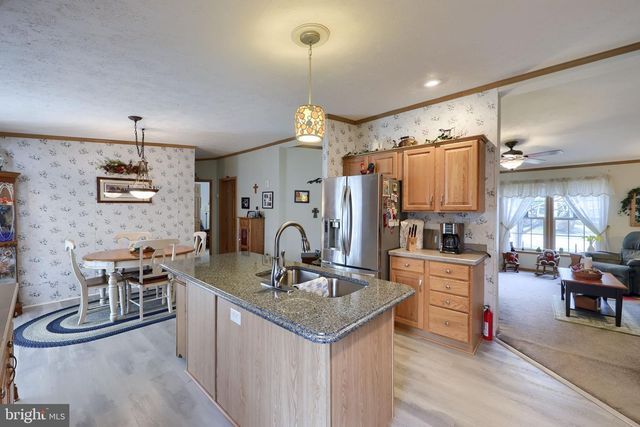 1048 HEMLOCK CIR, Manheim, PA 17545