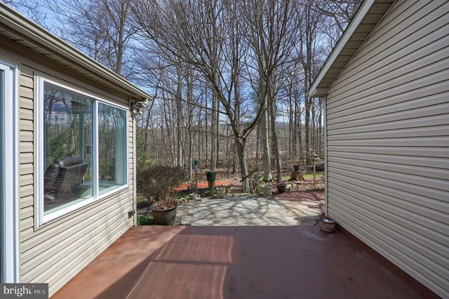 1048 HEMLOCK CIR, Manheim, PA 17545