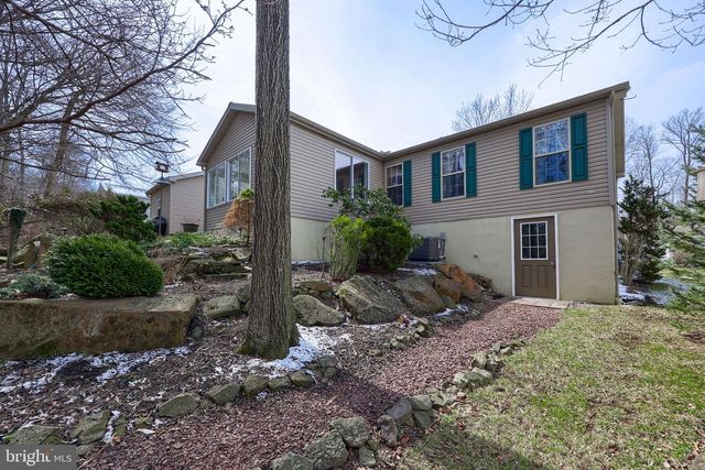 1048 HEMLOCK CIR, Manheim, PA 17545