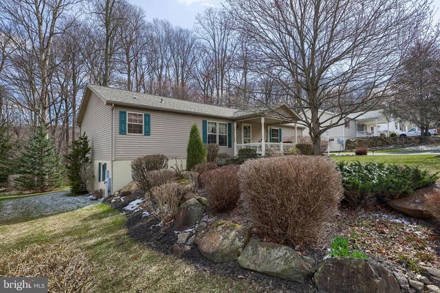 1048 HEMLOCK CIR, Manheim, PA 17545