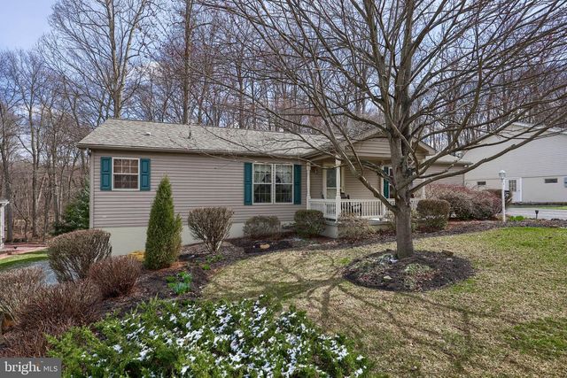 1048 HEMLOCK CIR, Manheim, PA 17545