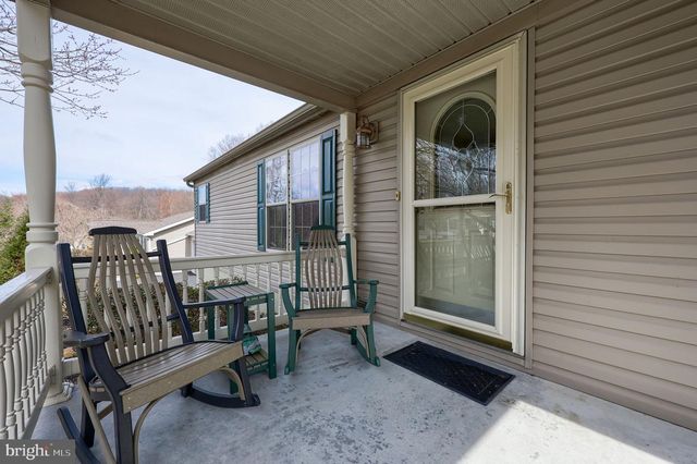 1048 HEMLOCK CIR, Manheim, PA 17545