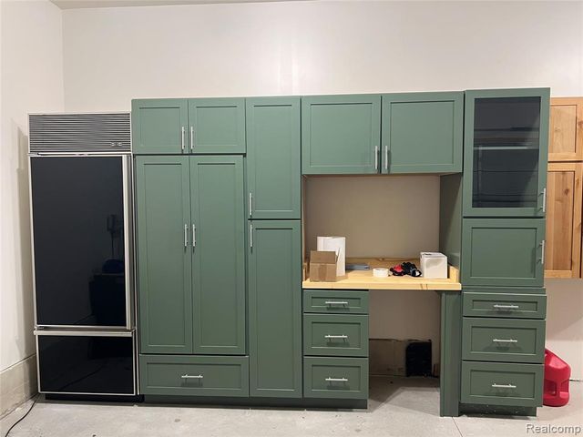 8858 Lapham Drive, Rockford, MI 49341