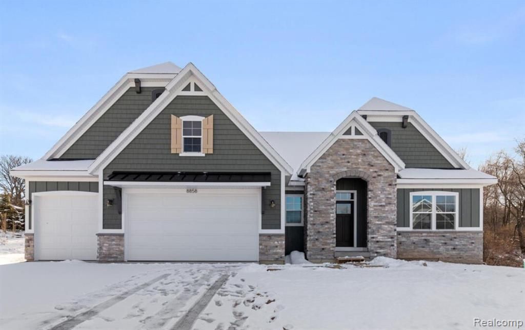 8858 Lapham Drive, Rockford, MI 49341