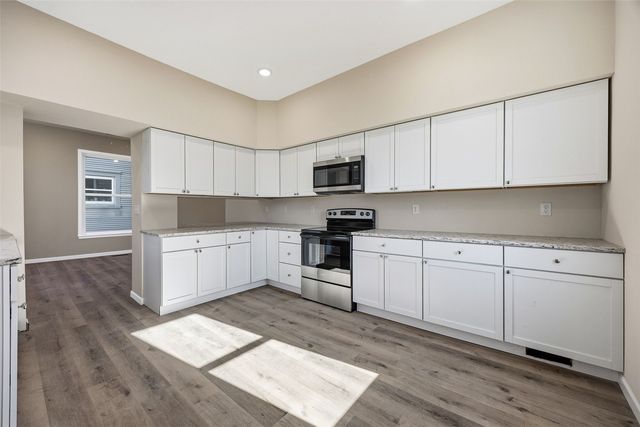 1426 3rd Avenue SE, Cedar Rapids, IA 52403