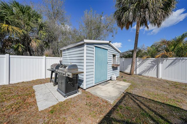 2186 ROSCOE LANE, North Port, FL 34288