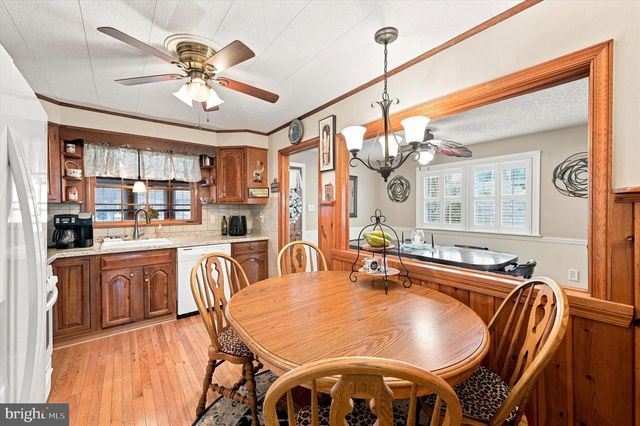 103 LOMBARDY DR, Wallingford, PA 19086