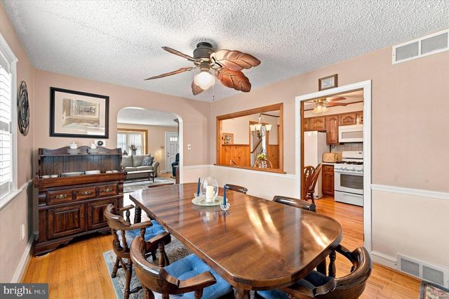 103 LOMBARDY DR, Wallingford, PA 19086