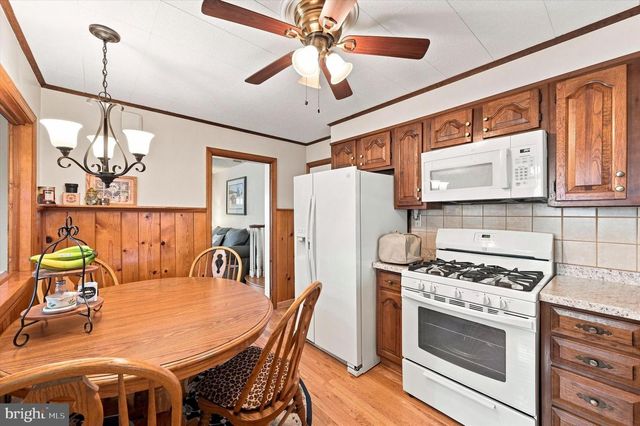 103 LOMBARDY DR, Wallingford, PA 19086