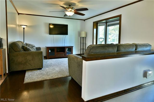 8285 Longview Drive NE, Warren, OH 44484