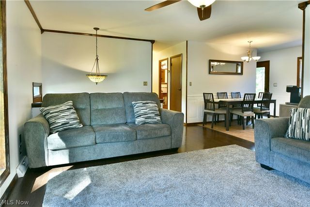 8285 Longview Drive NE, Warren, OH 44484