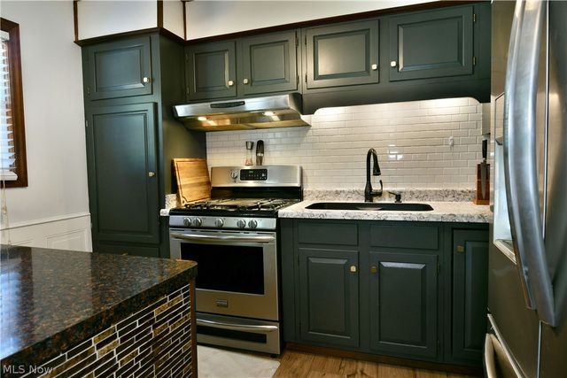 8285 Longview Drive NE, Warren, OH 44484