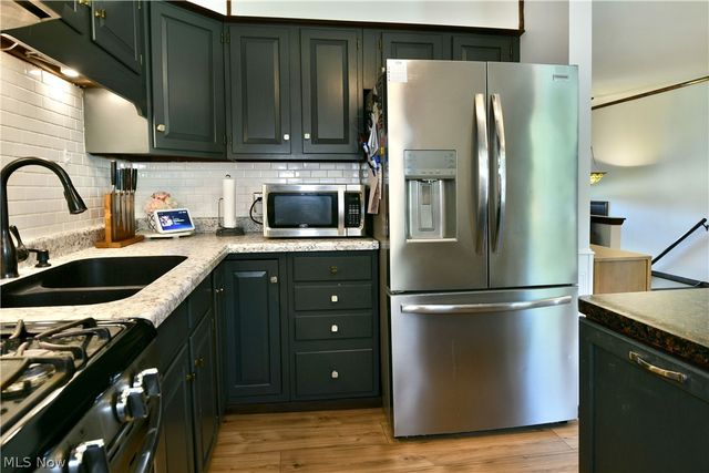 8285 Longview Drive NE, Warren, OH 44484